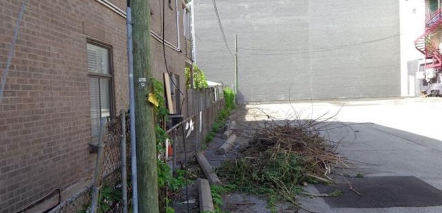 Rue Panet Montréal (Ville-Marie), Québec H2L1R9