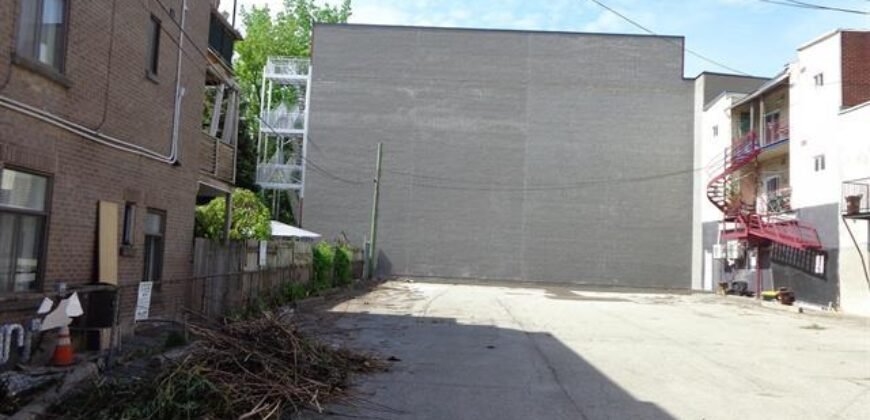 Rue Panet Montréal (Ville-Marie), Québec H2L1R9