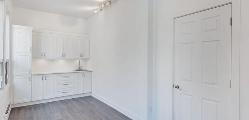 4909-4911 Rue Sherbrooke O. Westmount, Québec H3Z1H2
