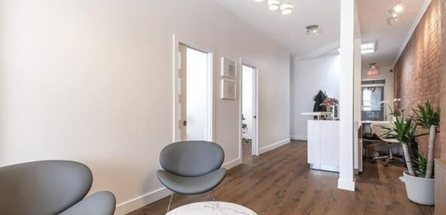 4909-4911 Rue Sherbrooke O. Westmount, Québec H3Z1H2